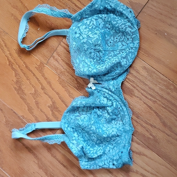 Lace bra - Picture 1 of 2